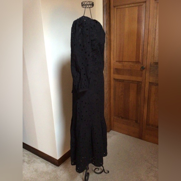 OLIVER BONAS
Broderie Tiered Midi Dress, US size 2, New without tags - Picture 6 of 12